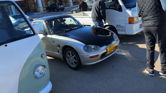 スティーブが紹介した軽自動車ミーティングの様子