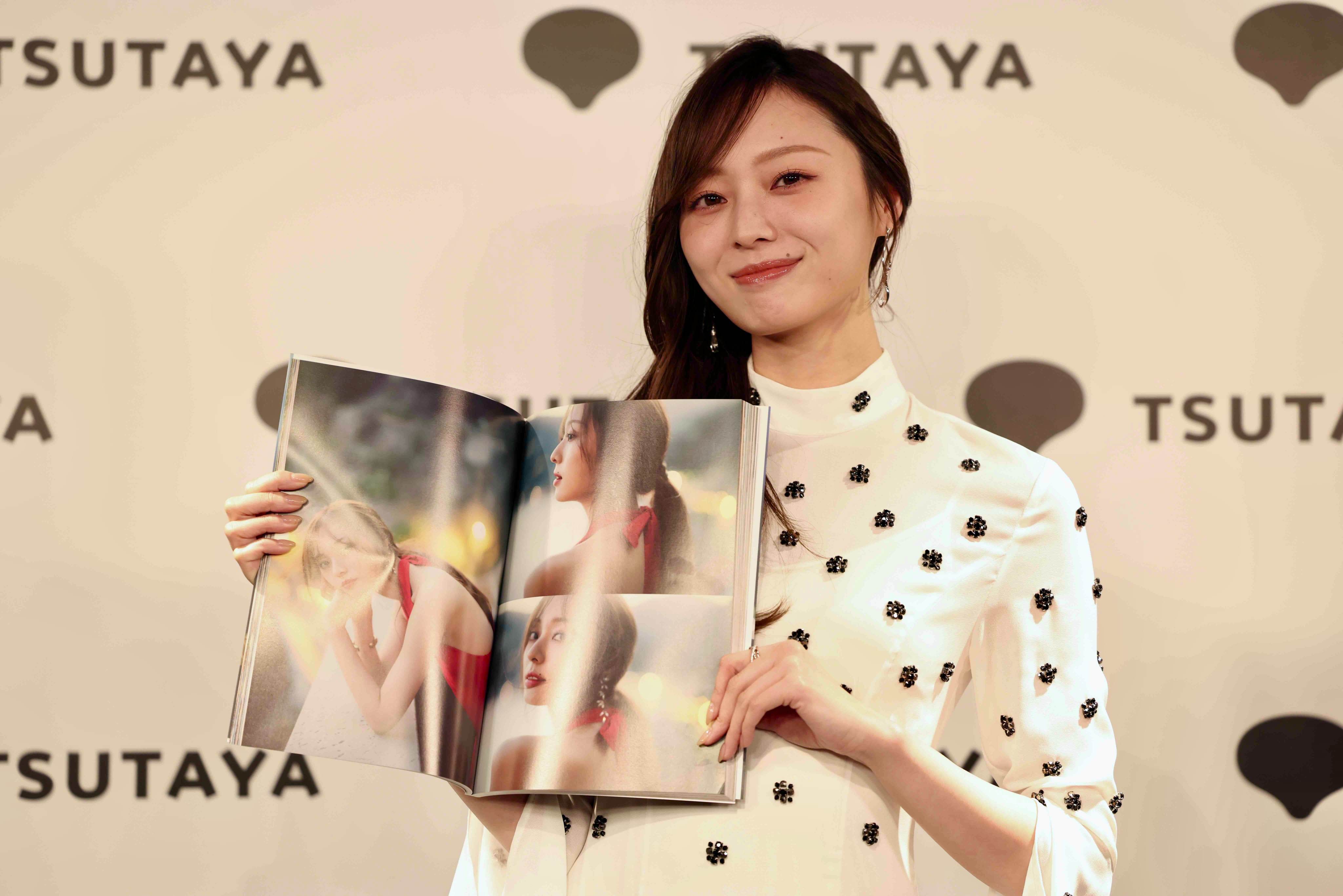 乃木坂46梅澤美波 2nd写真集 記者会見レポ