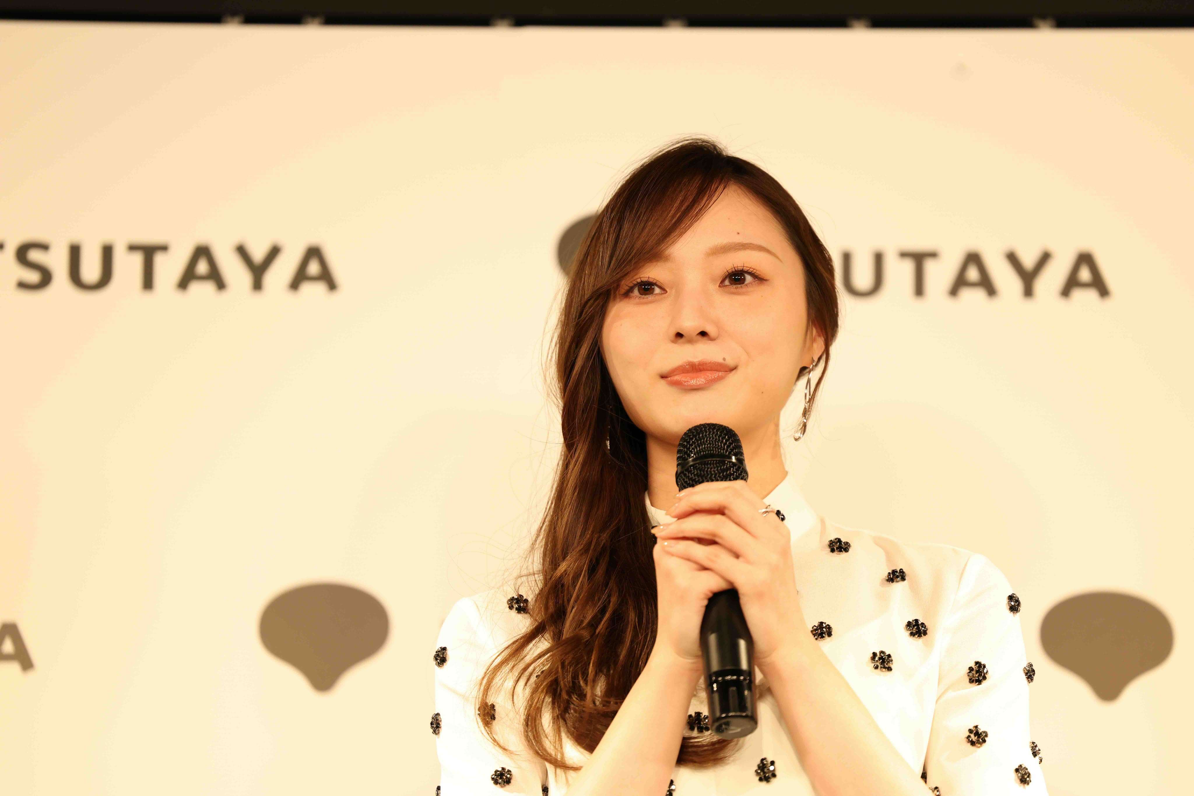 乃木坂46梅澤美波 2nd写真集 記者会見レポの画像