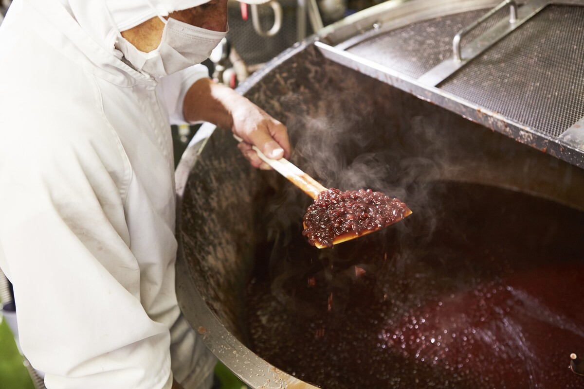 映画ドラえもん限定デザインのどら焼き発売の画像