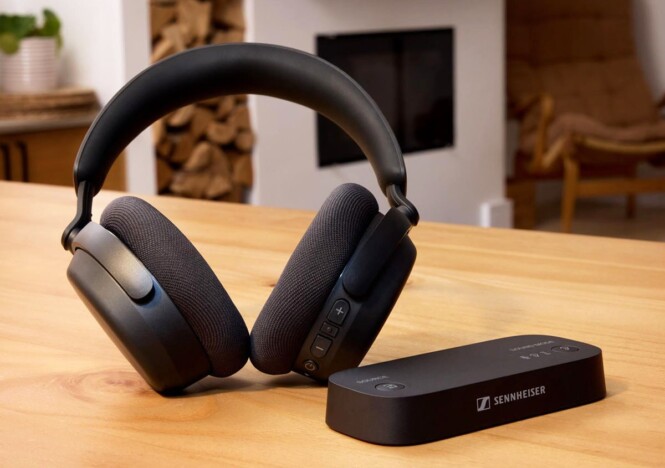 テレビの音をもっと没入感たっぷりに！ ゼンハイザーのテレビ用ワイヤレスヘッドホンシステム『RS 275』をオーディオガジェット評論家が最速チェック