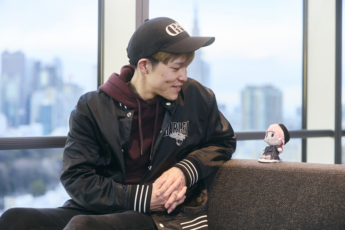 Mori Calliope×亀山陽平（撮影＝加古伸弥）