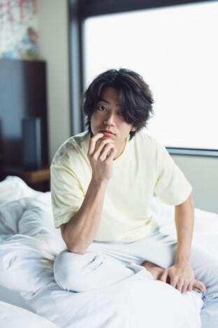 伊藤健太郎、ファンのもとへ　写真集『JUNCTION』発売記念イベント開催