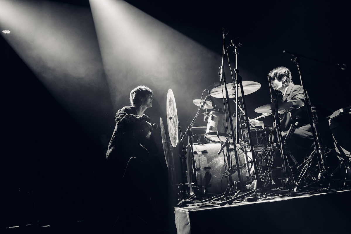 LET ME KNOW ライブ写真