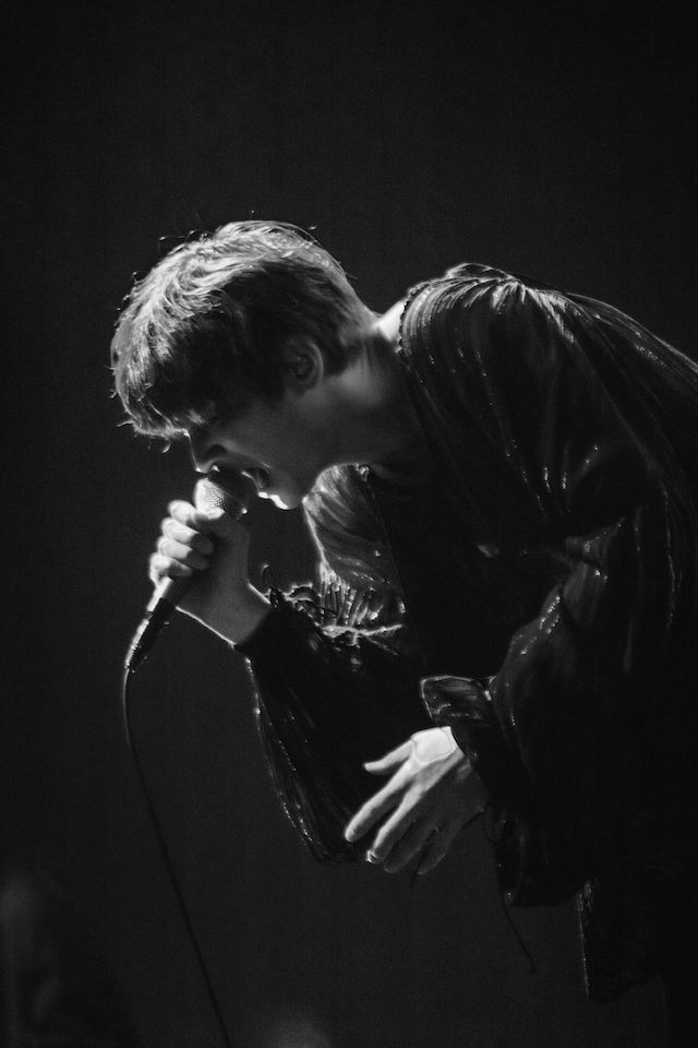 LET ME KNOW ライブ写真