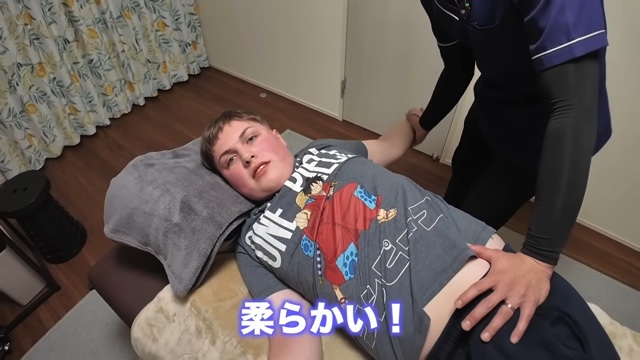 日本の整体に衝撃を受ける外国人YouTuber