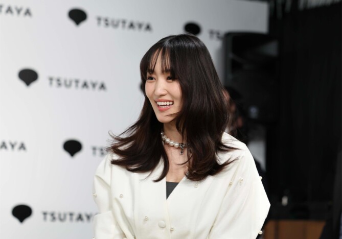 『豊臣兄弟!』で注目の菅井友香「大人の魅力が出ている」 櫻坂46卒業後初の写真集に自信