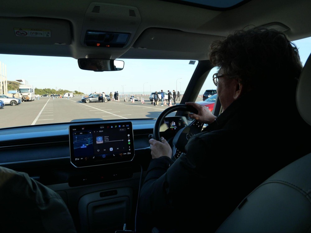 野村ケンジが最新自動車と音響をチェックの画像