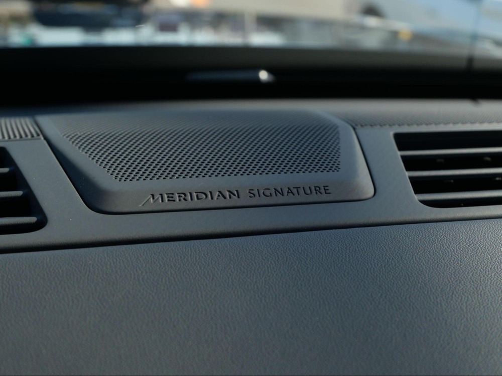 野村ケンジが最新自動車と音響をチェックの画像