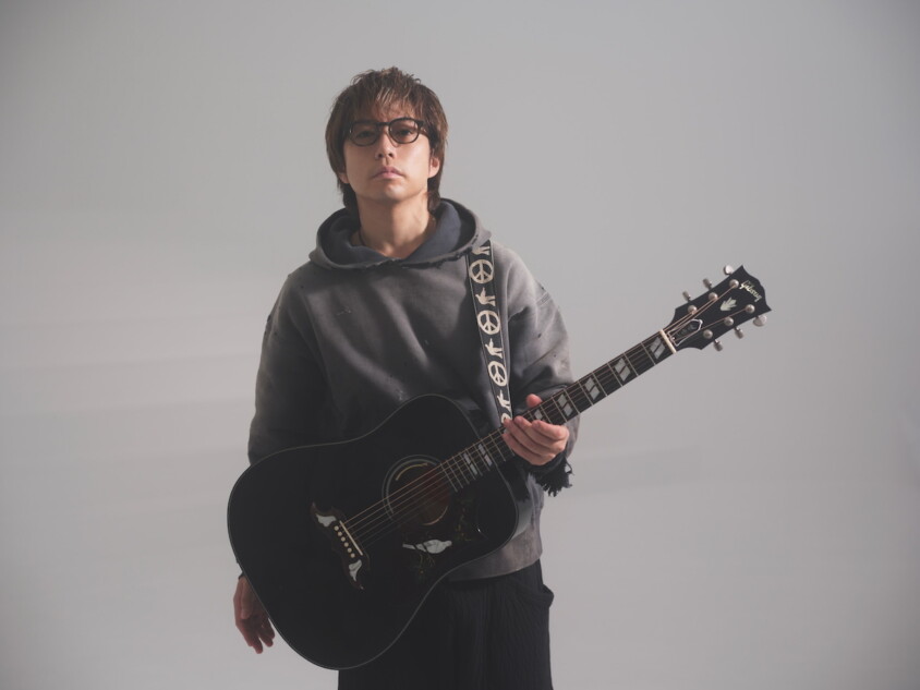 高橋優、メジャー15周年記念ツアーの追加公演を日本武道館にて開催
