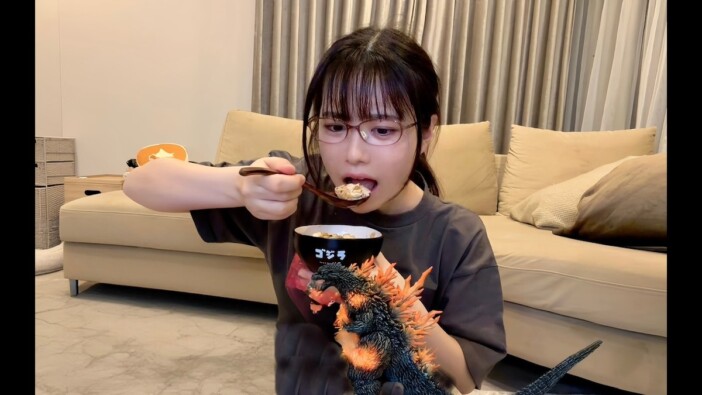 東雲うみ、“ミレゴジ”プラモを披露　バーニング仕様にする技術力に視聴者圧倒「感動です」