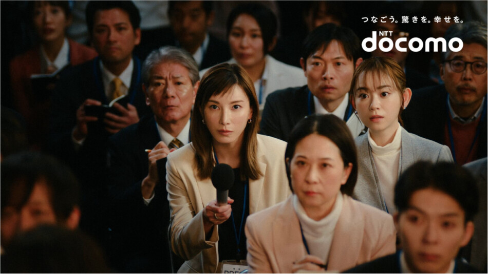 加藤あい、20年ぶりにドコモダケと再会