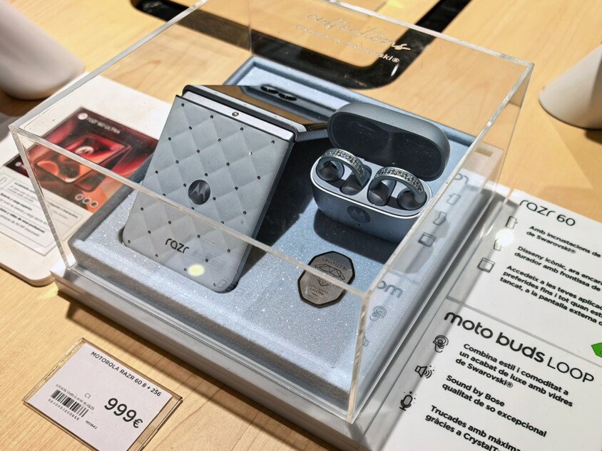 スペインの家電量販店での展示例