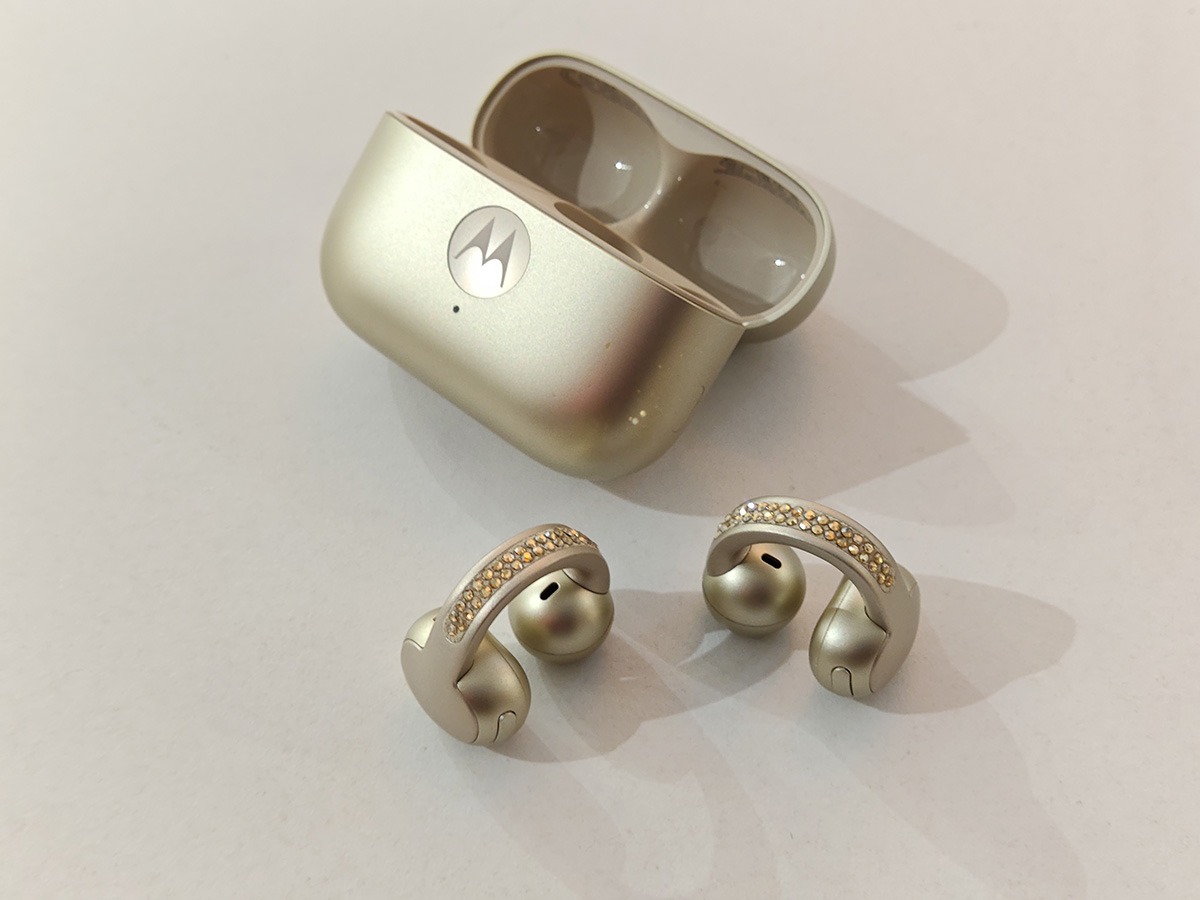 スワロフスキーモデル『moto buds loop』