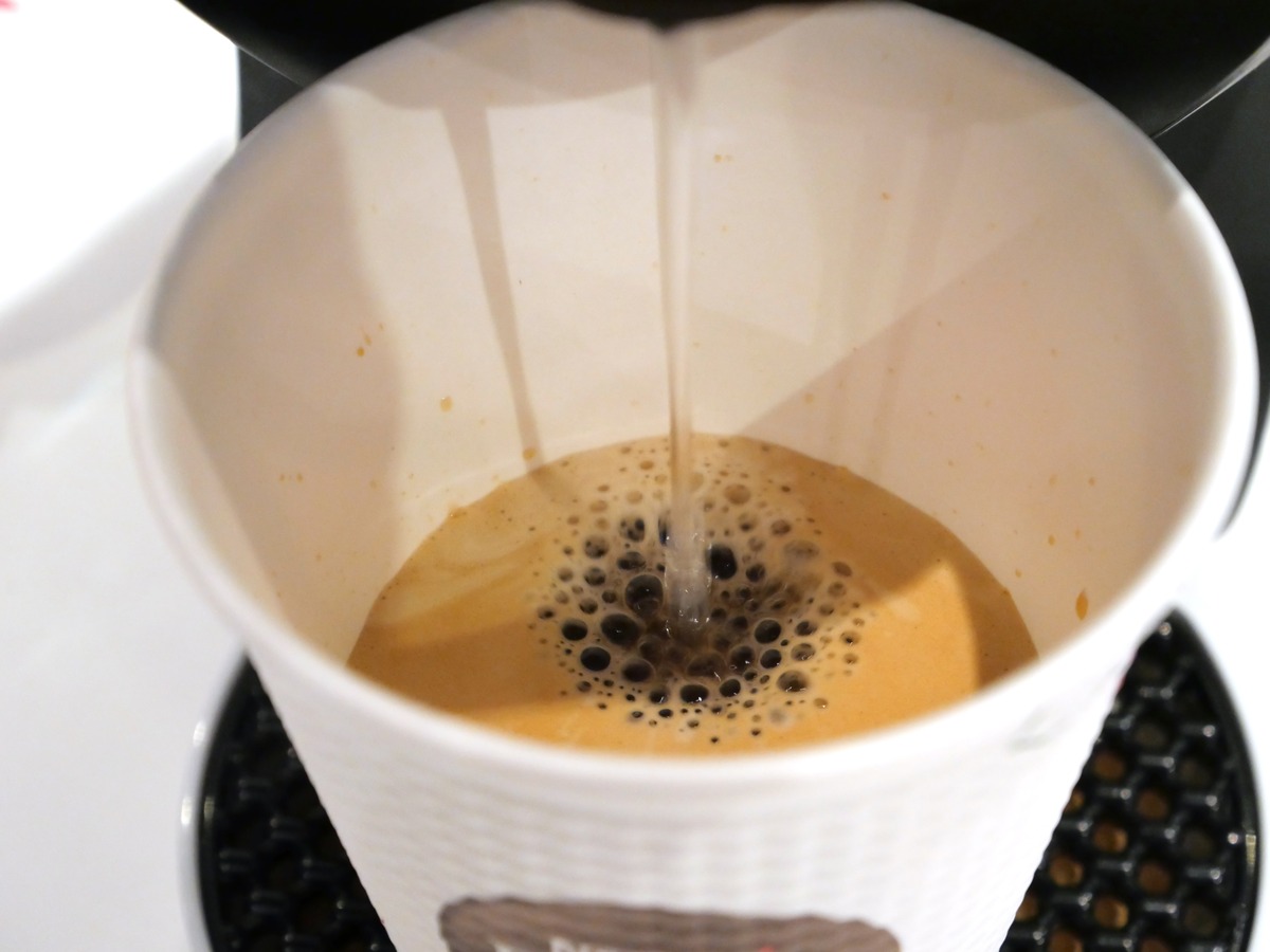 抽出している様子