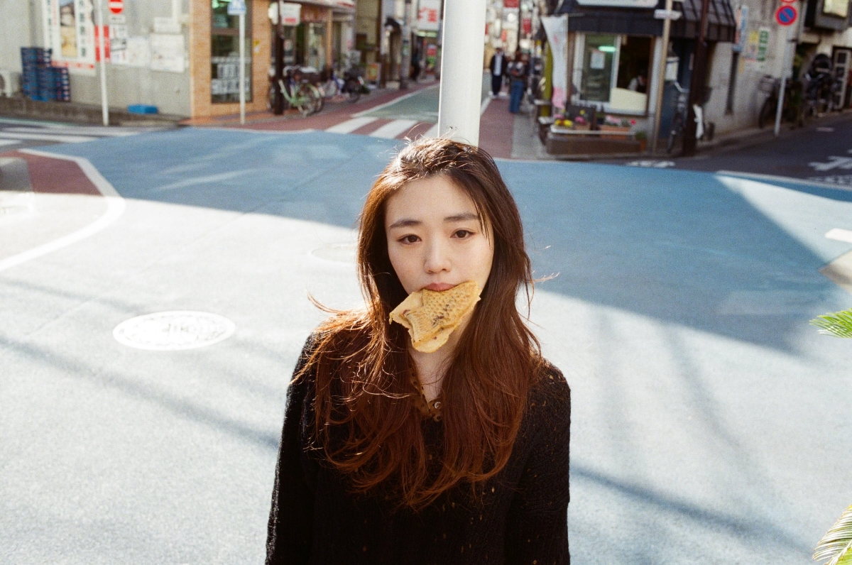 にしな、新曲「婀娜婀娜」MV公開