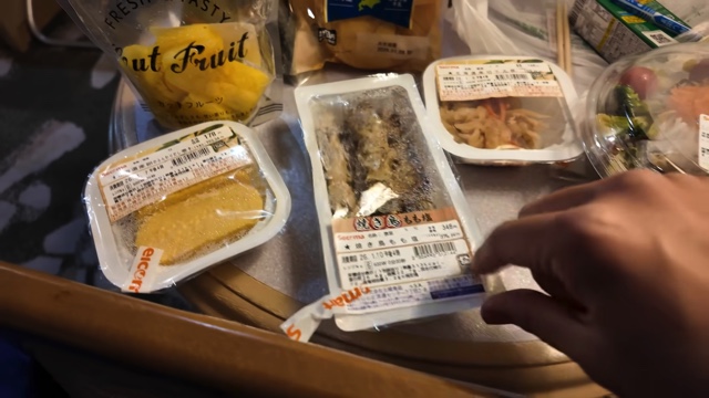 スーツが紹介したセイコーマートの商品