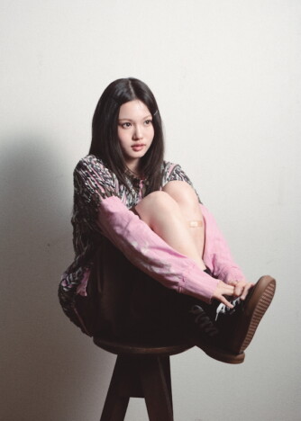 ao、約2年ぶりとなる新曲「痛い膝」がFODドラマ『コントラスト』主題歌に起用　配信リリースも