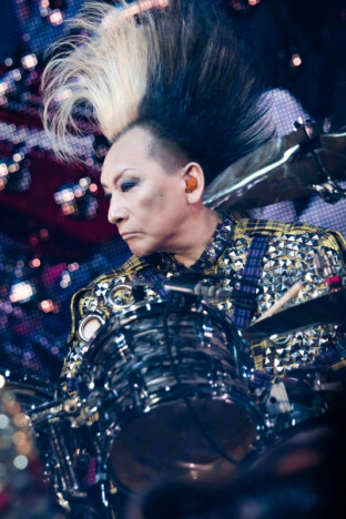 BUCK&infin;TICK、比類なき強さ