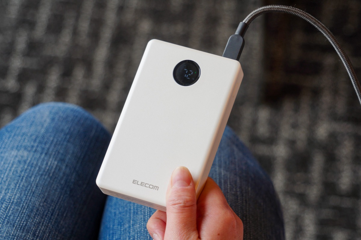 エレコムの新型モバイルバッテリー