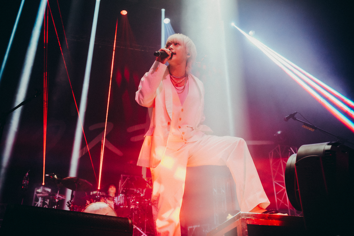 ヤングスキニー(撮影=うえむらすばる)