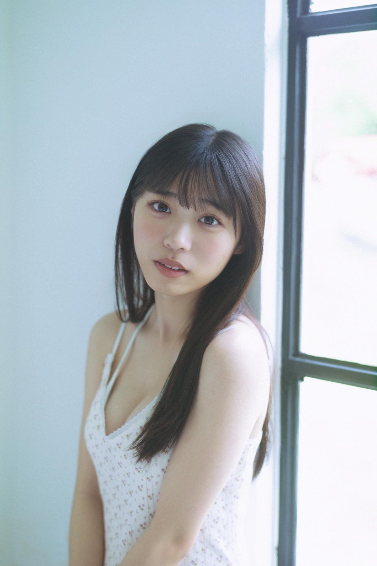 金澤亜美1st写真集『プロローグ』重版決定の画像