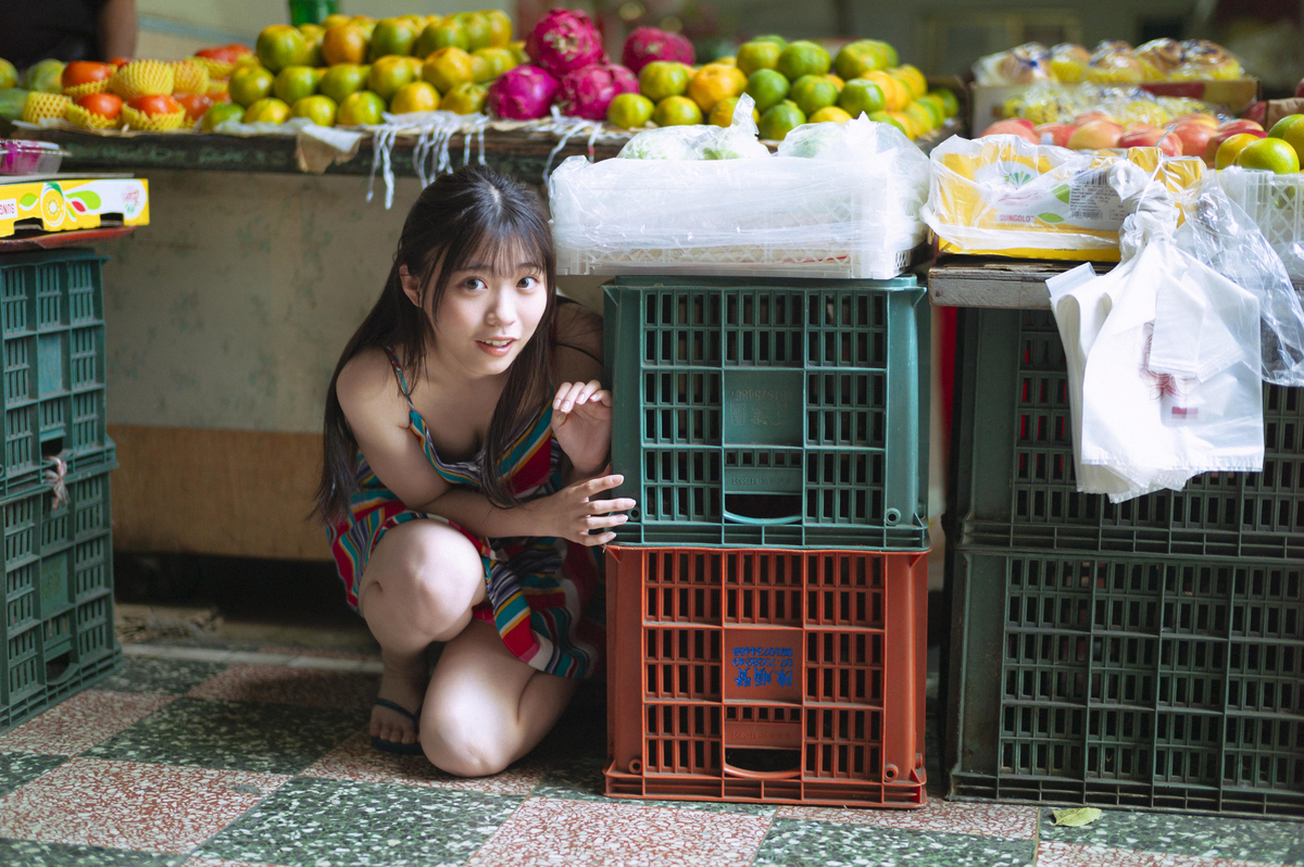 金澤亜美1st写真集『プロローグ』重版決定の画像