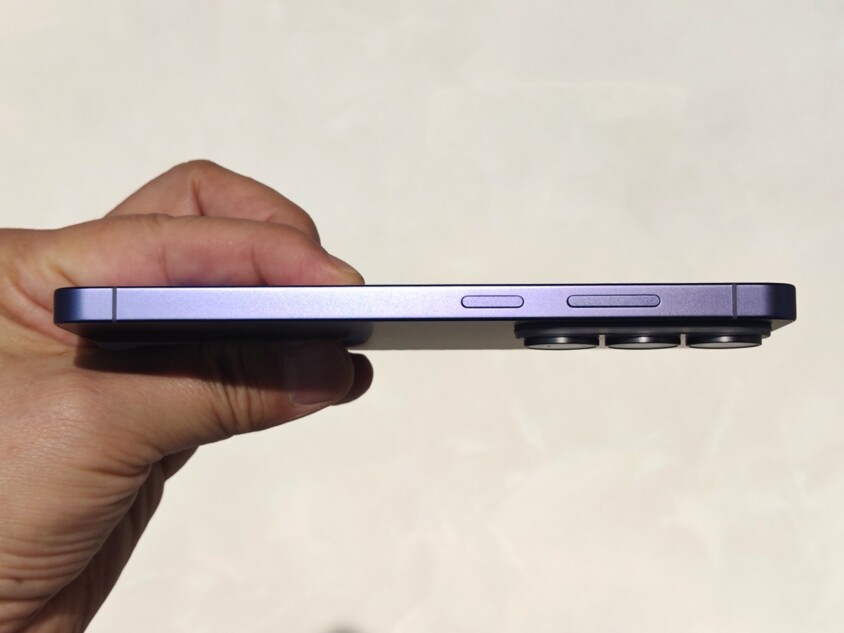 Galaxy S26 Ultra 側面