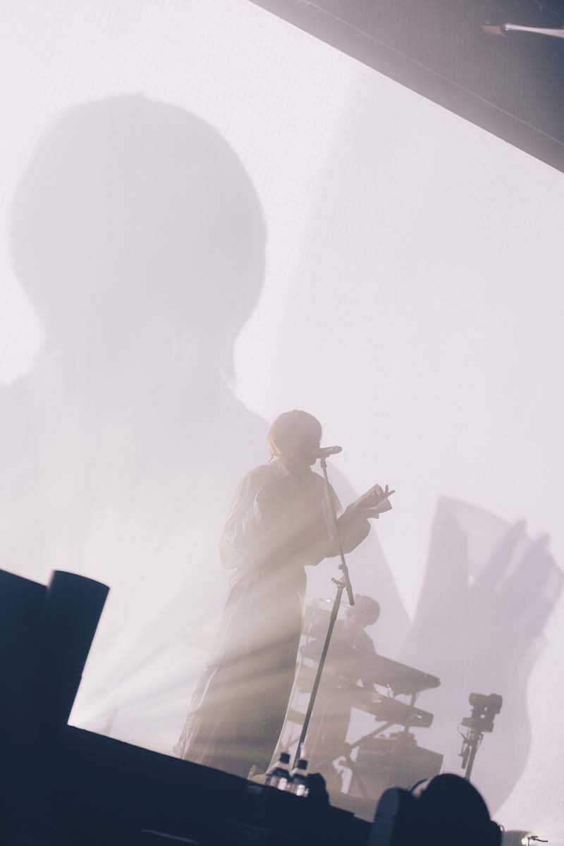 『なとり 3rd ONE-MAN LIVE「深海」』（撮影＝タマイシンゴ）