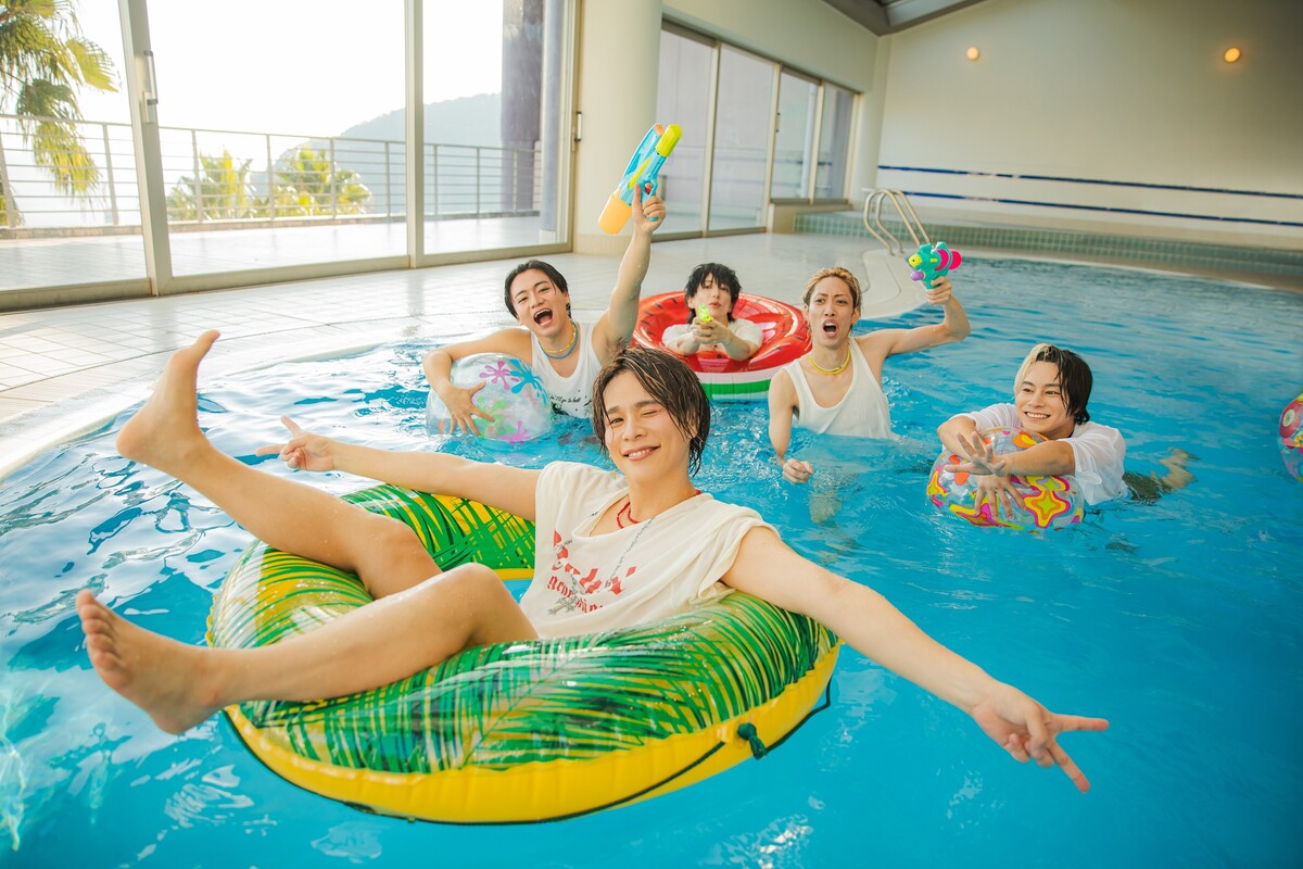 リアルピース『Piece by Piece』オリコン1位の画像