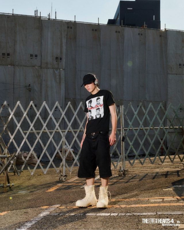 THE BLUE HEARTS『公式ジャケットデザインＴシャツ』着用画像『YOUNG AND PRETTY』