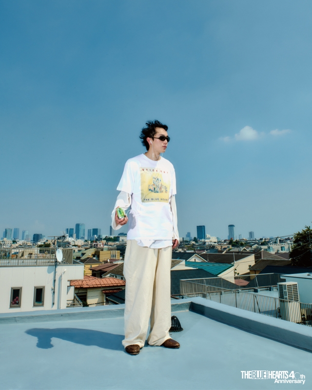 THE BLUE HEARTS『公式ジャケットデザインＴシャツ』着用画像『STICK OUT』