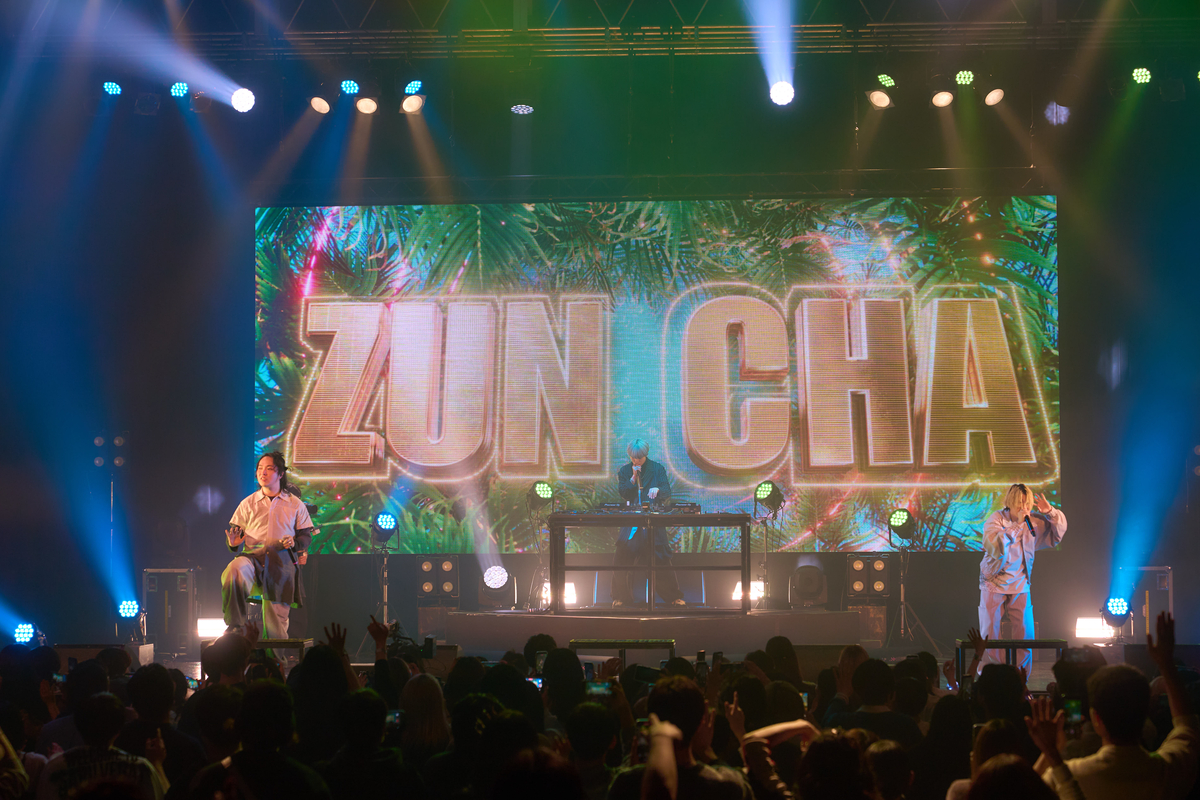 SARUKANIライブ写真(撮影=反甫晴弥)