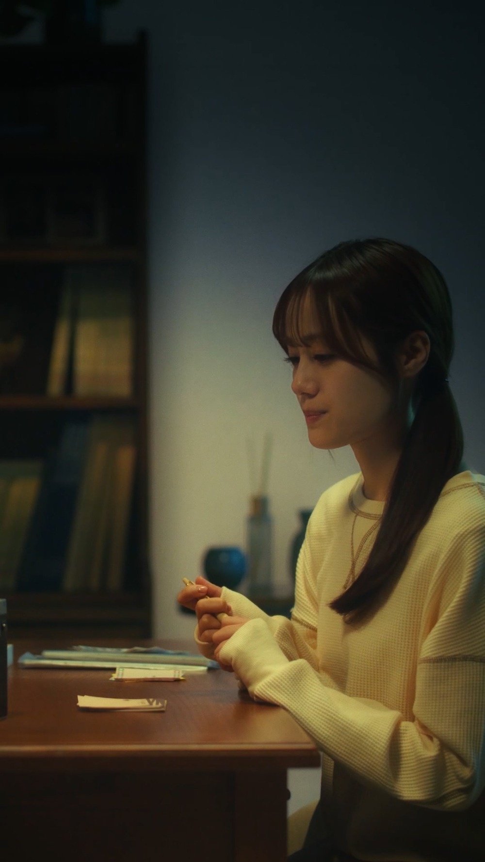 「毎日に、万一に、ワイドFM」場面カット