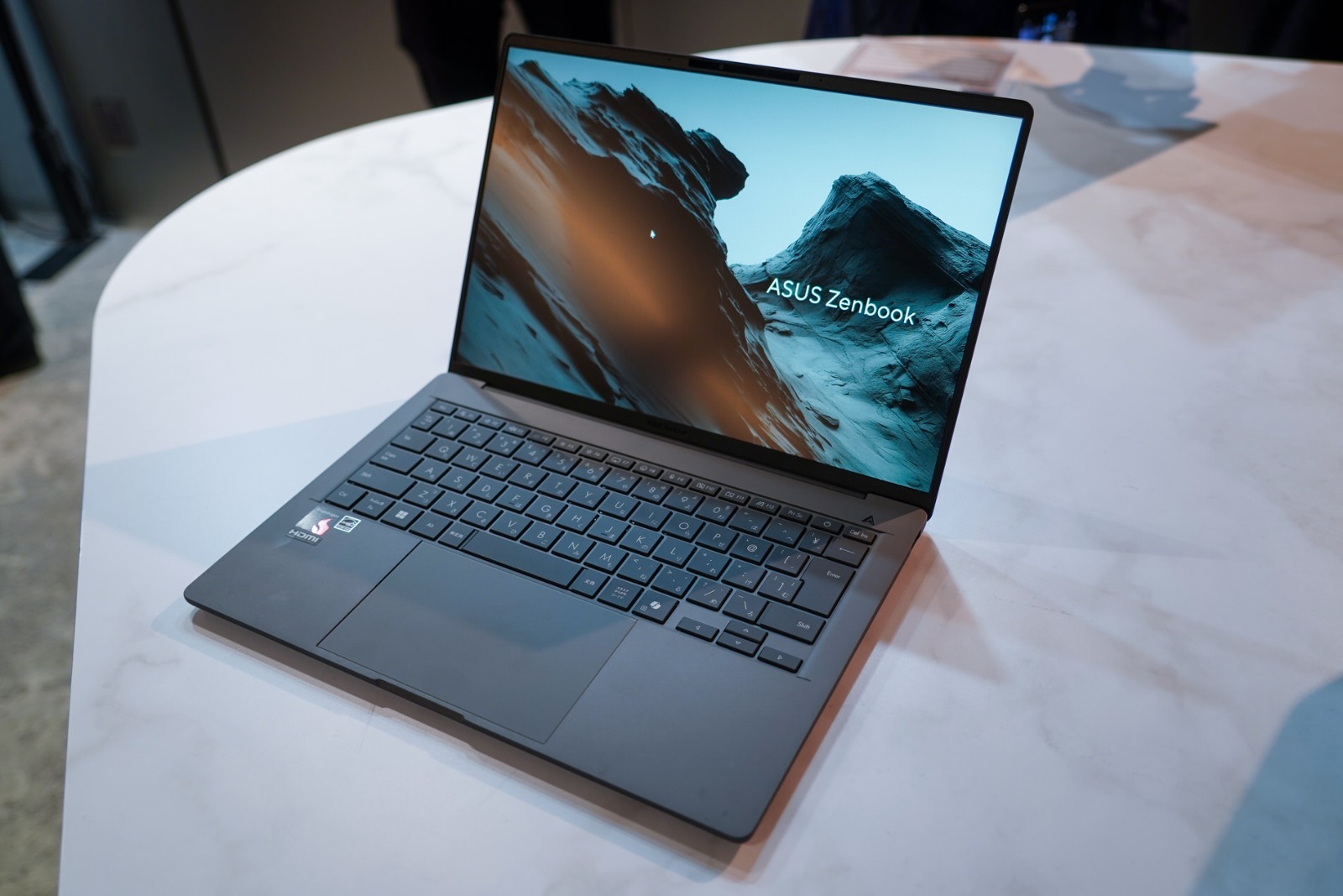 Zenbook SORA 14（UX3407NA）