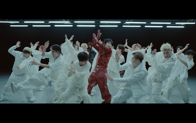 「Bassline」MVより