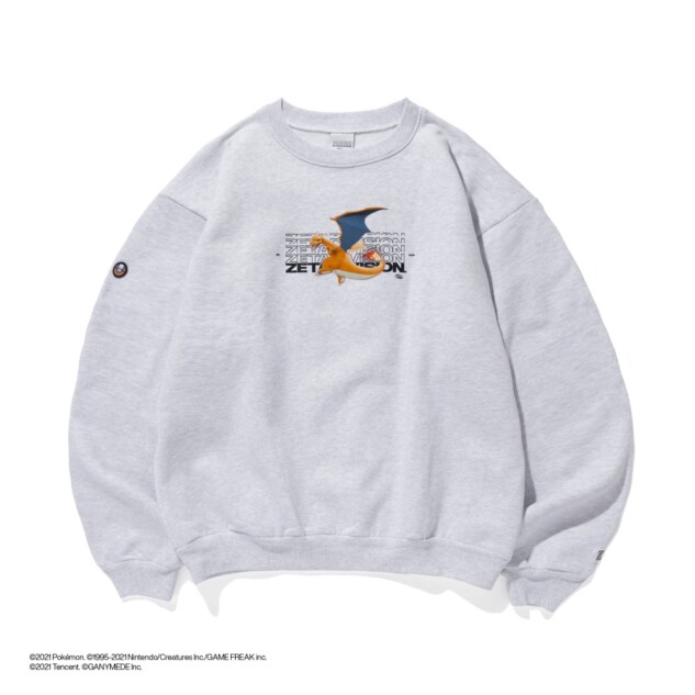 POKÉMON UNITE × ZETA DIVISION CREWNECK SWEAT Lizardon / ASH