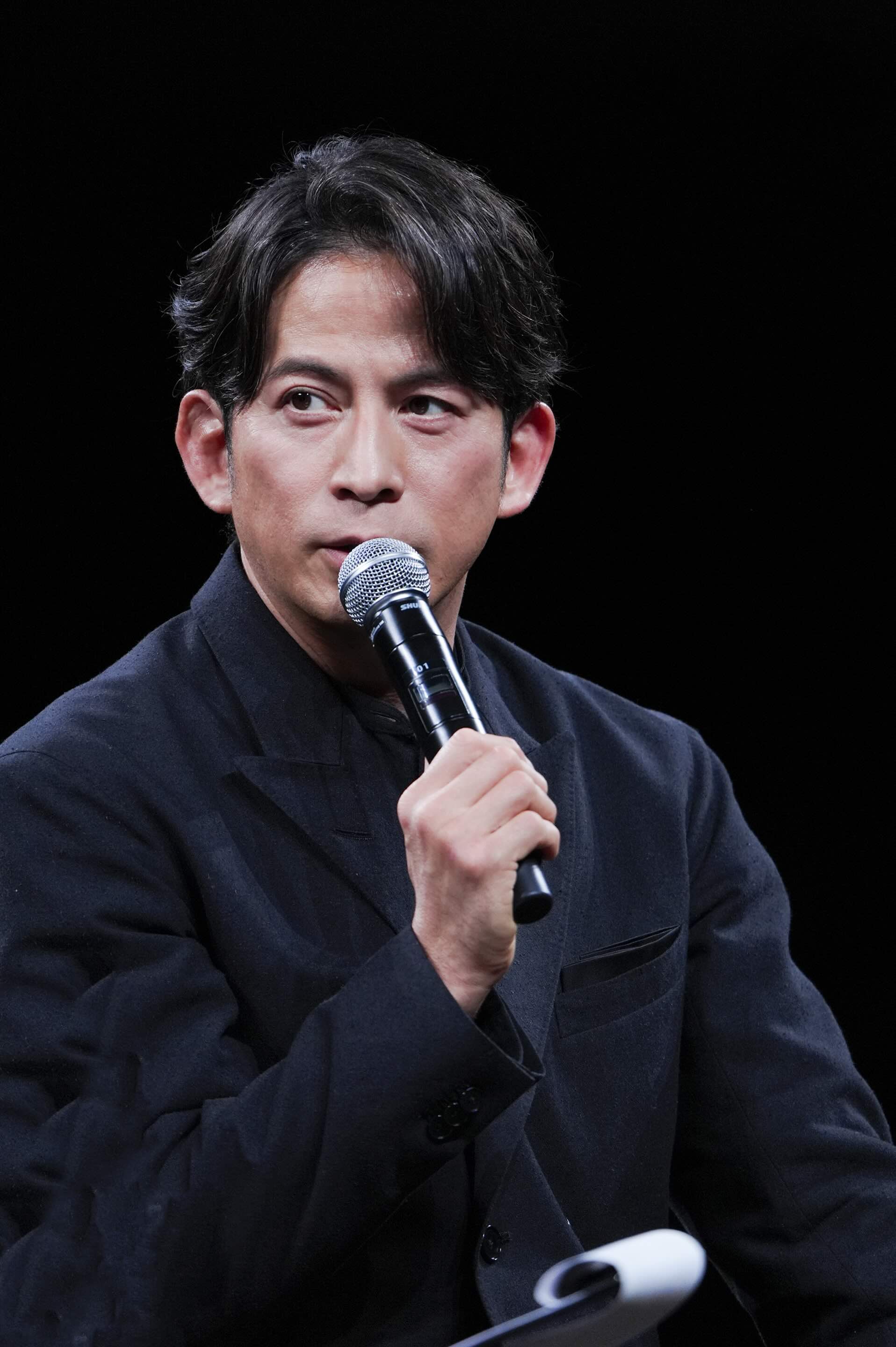岡田准一、養老孟司らとトークの画像