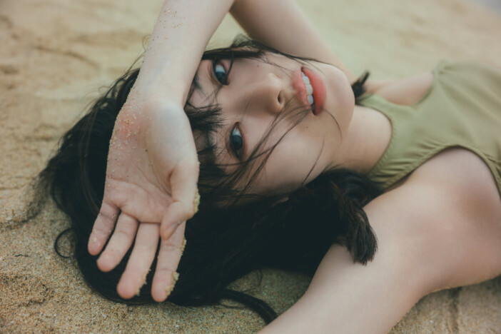 井本彩花「22歳の私だから表現できるものをぎゅっとした」4年ぶり2nd写真集『BEST,』表紙公開