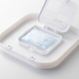 フードタンク蓋裏の乾燥剤ポケット