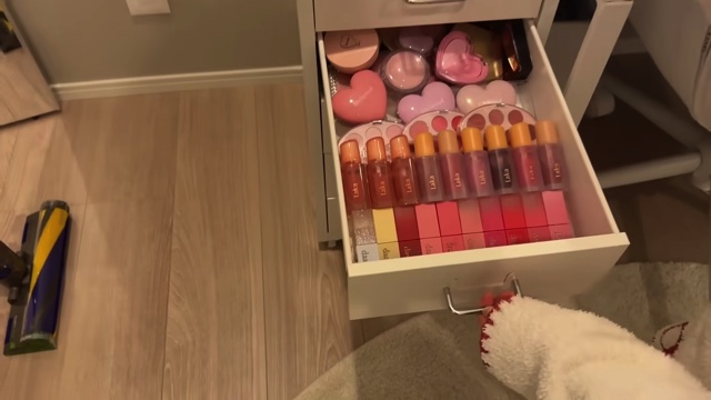 梶原叶渚の自室