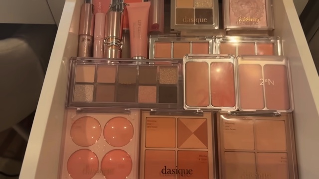 梶原叶渚の自室