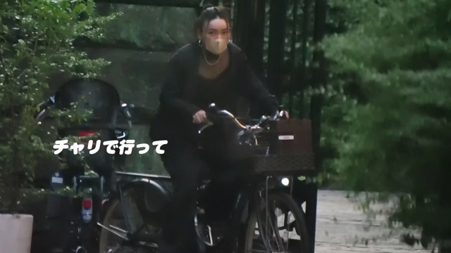 現在の経済事情について語るフワちゃん