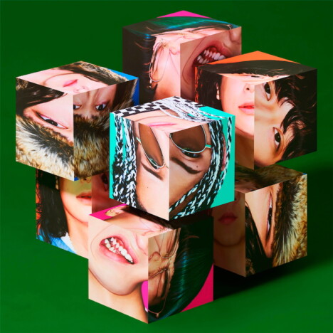 4ピースバンド めっちゃ美人、キャリア初のMV公開 ダンボールと張り子で紡ぐ異世界アート作品に