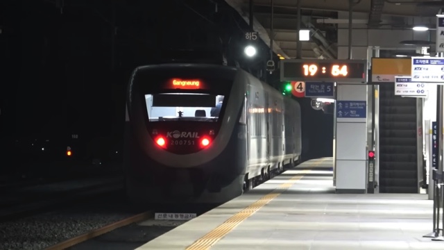スーツが紹介した韓国の列車『ヌリロ』