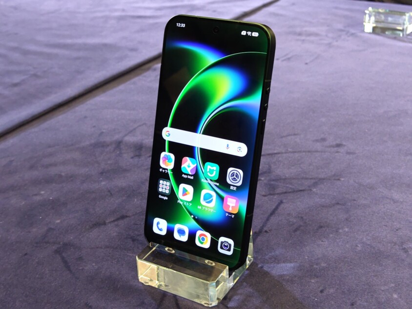 大きな画面に高画質なフロントカメラを搭載