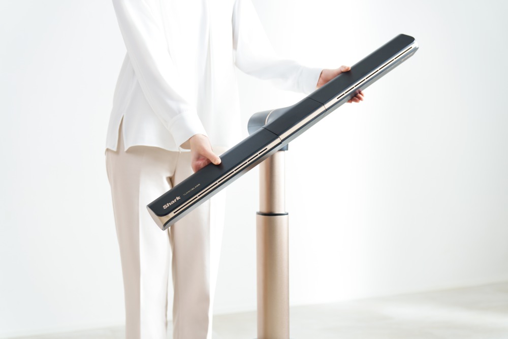 ブレードの水平回転で角度を自由に調整