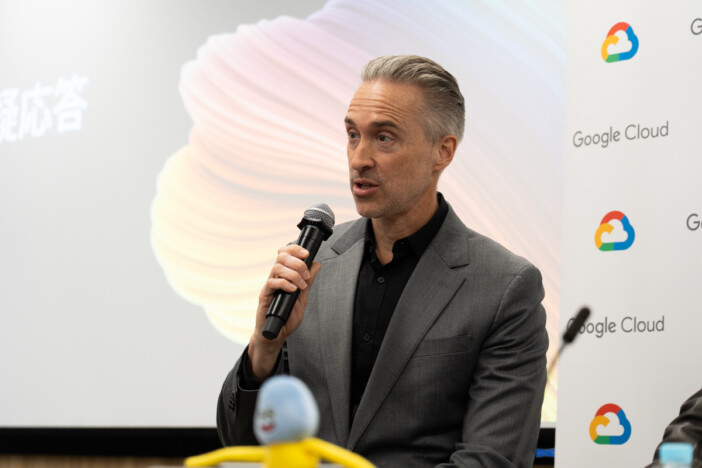 ジャック・ビューザー氏