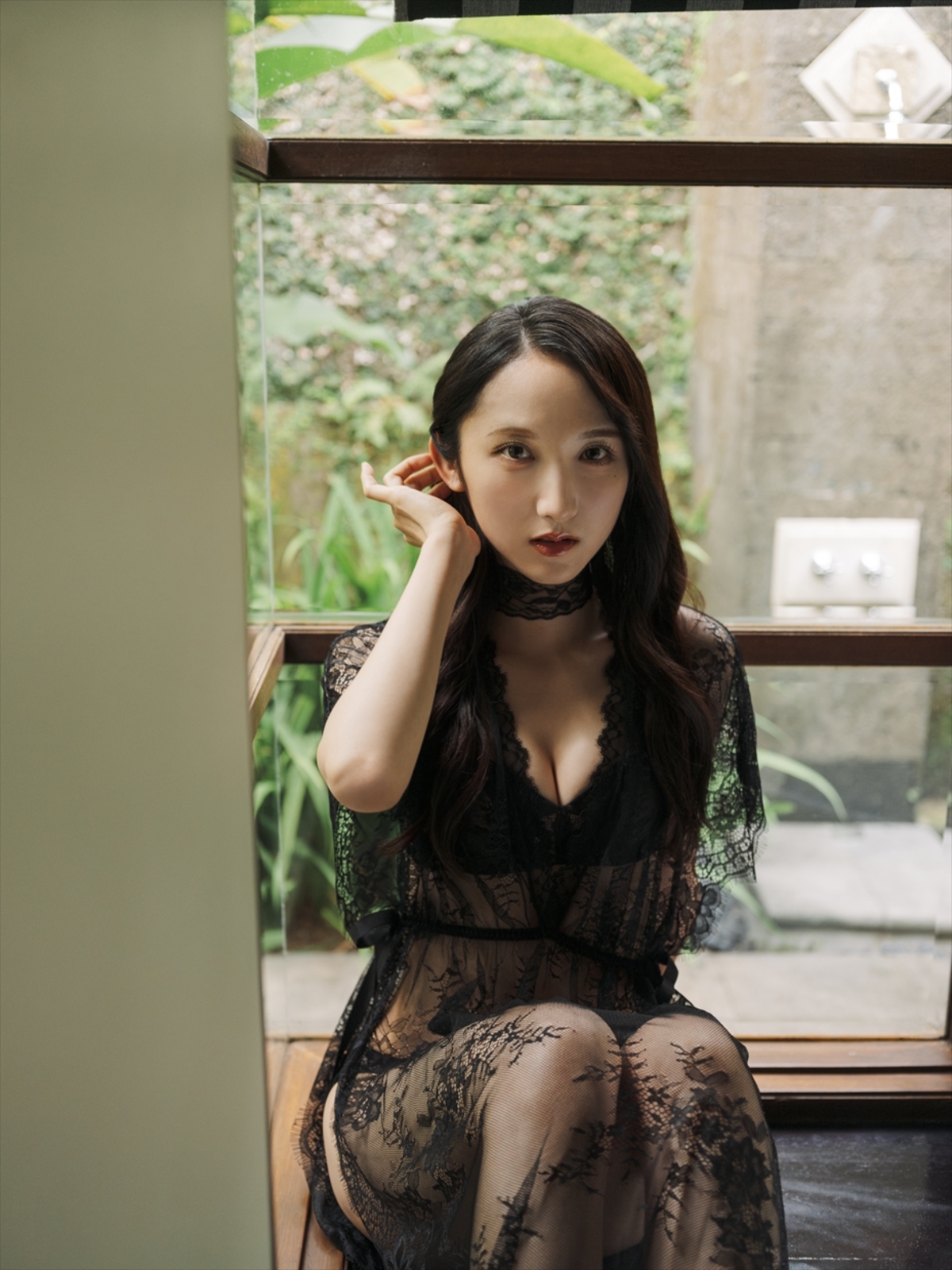 AKB48・長友彩海、1st写真集『予定外の瞳』の画像