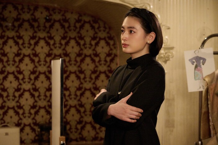 八木莉可子の最大の魅力は“主人公力”にあり　『森英恵』で増やす新たな引き出し